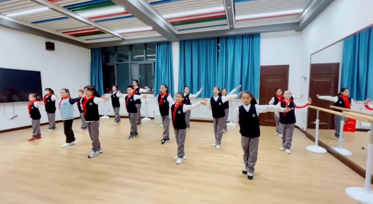【社团】 舞蹈课——古典舞手位练习