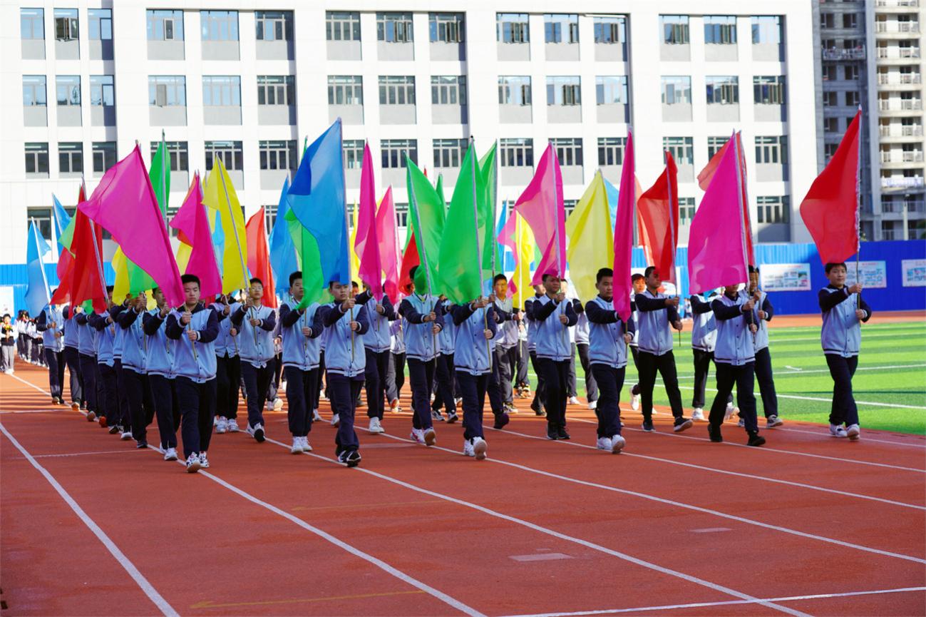 更健康 更全面 更团结 做党的好孩子——汉江实验学校2021年秋季田径运动会圆满举行