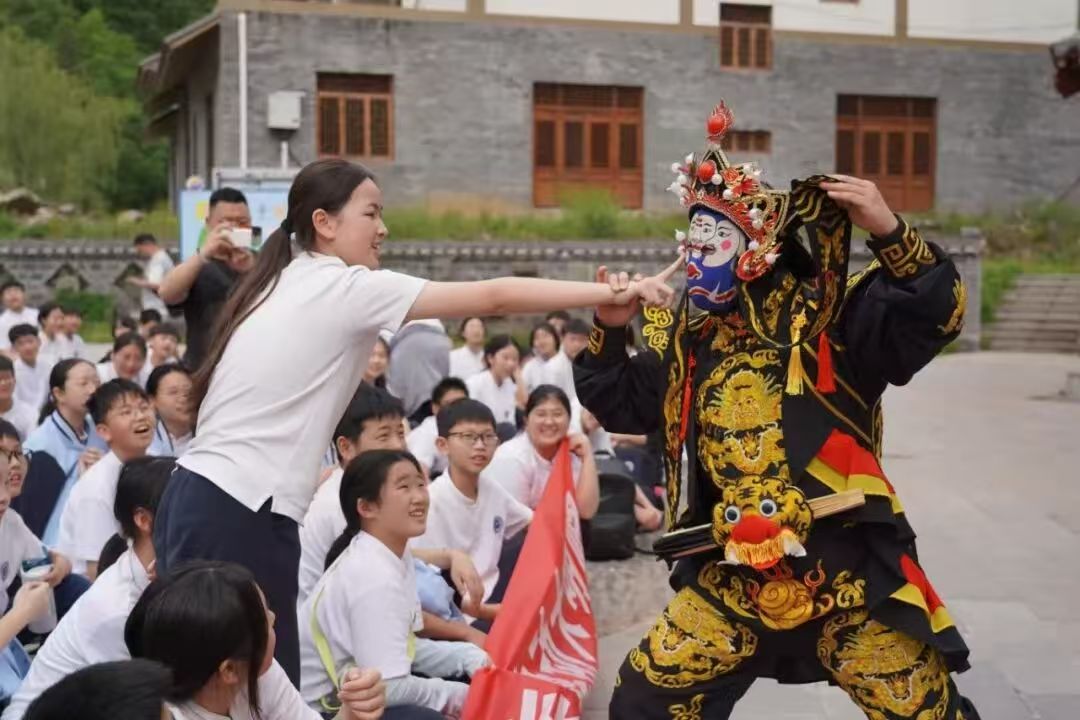 武当古韵非遗行 青春律动大明峰 | 汉江实验学校七年级研学之旅圆满收官