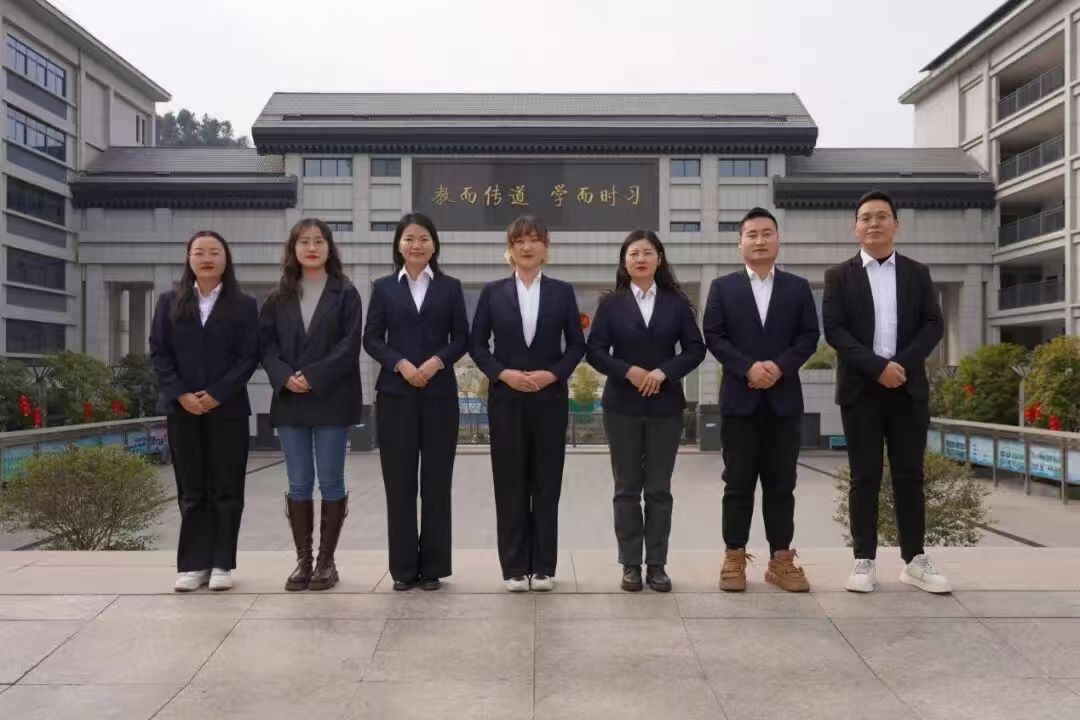 初中英语教研组 | “英”华绽放盈香，“研”修促长逐光