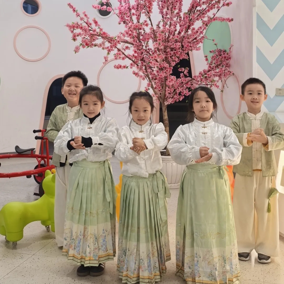 【汉实小学·温雅德育】重阳暖心行动｜汉实学子这样表达爱，超有爱！