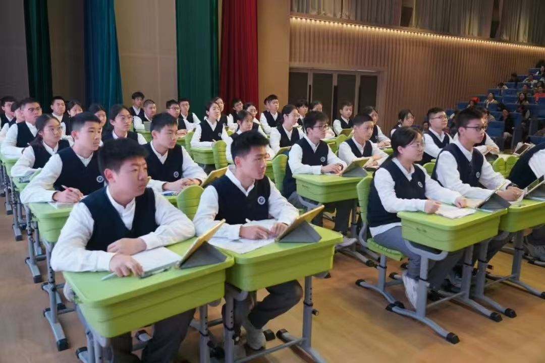 诗文史笔，绘就汉实学子心中江山 | 汉江实验学校初中语文教学与备考新径探索