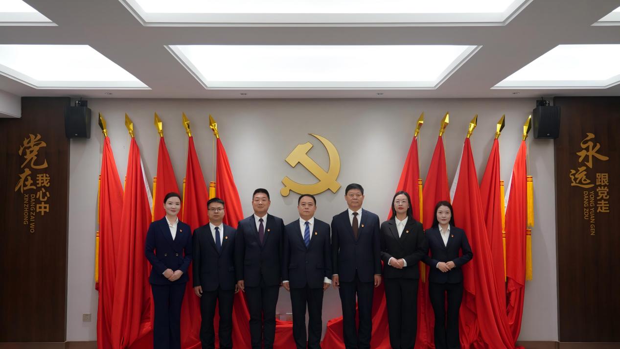 市委社会工作部率队观摩汉江教育党建群团工作成果