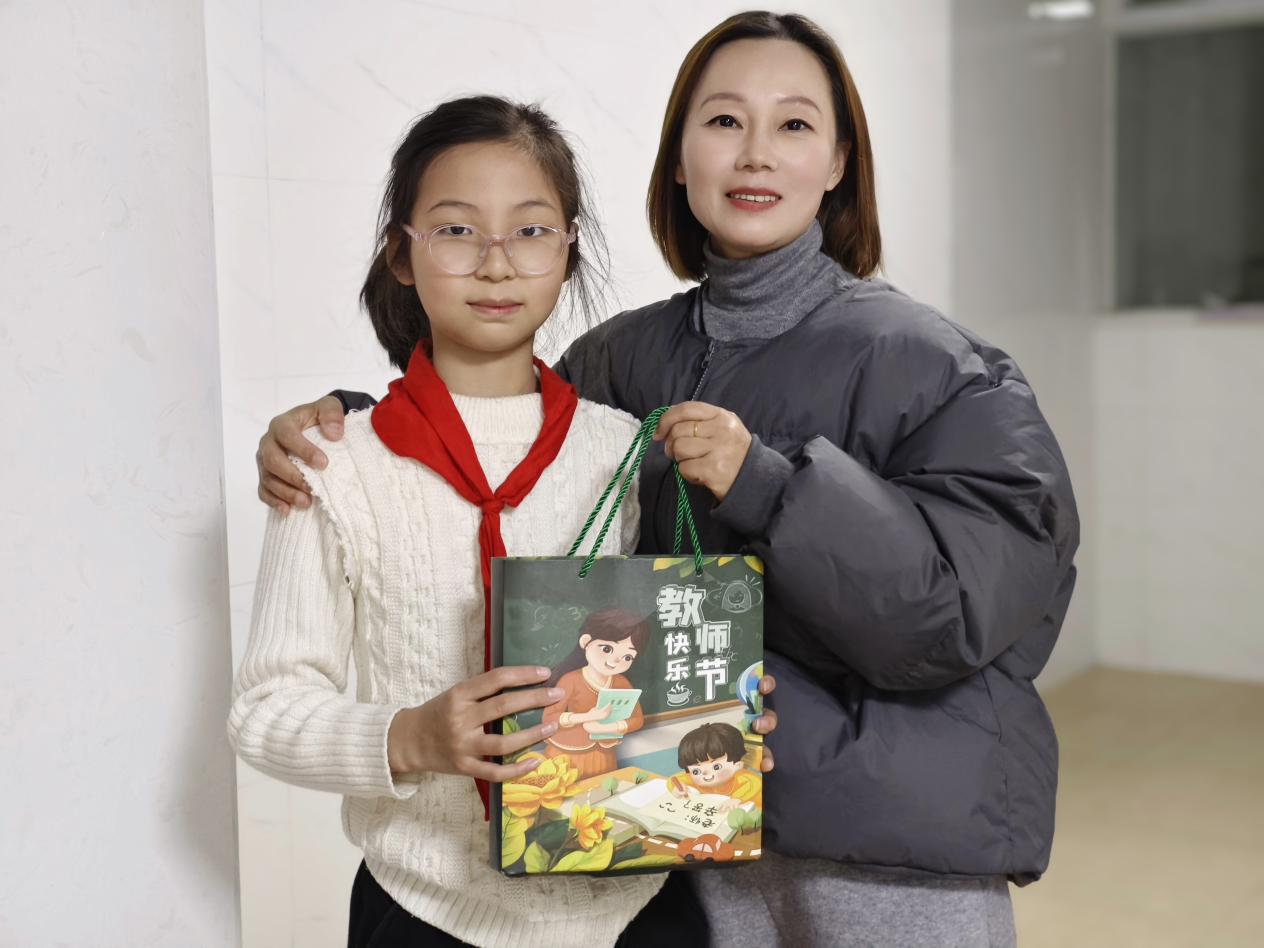 讲汉实故事 | 守护方寸天地   践行师爱无痕